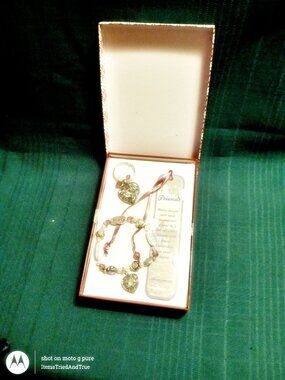 Friendship Bracelet & Keychain Gift Set